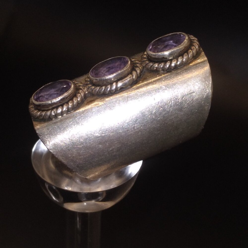 Sterling Silver 925 Ring with Amethyst Stones - Picture 2 of 7